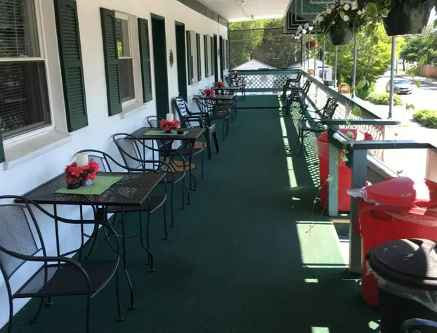 Crosswinds Motel hotel detail image 4