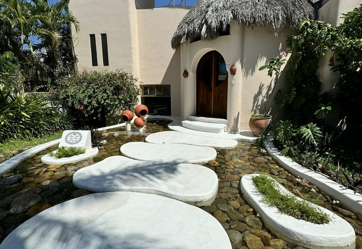 Agua Azul la Villa hotel hero