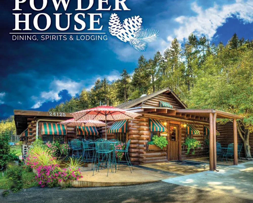 Powder House Lodge hotel hero