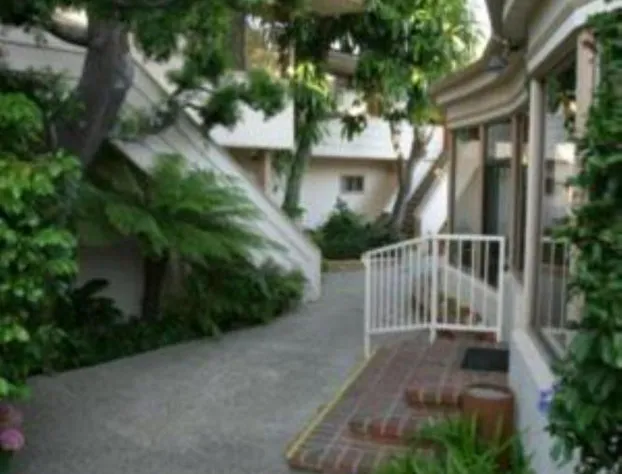 Laguna Shores Studio Suites hotel detail image 1