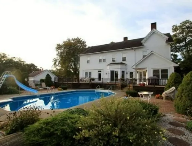 The Dominion House Bed & Breakfast hotel detail image 1