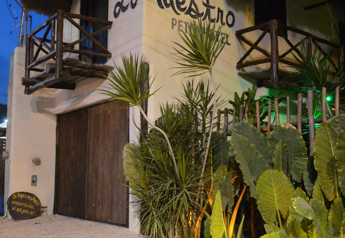 Lo Nuestro Petit Hotel hotel hero