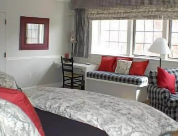 Lake Opechee Inn and Spa hotel detail image 4