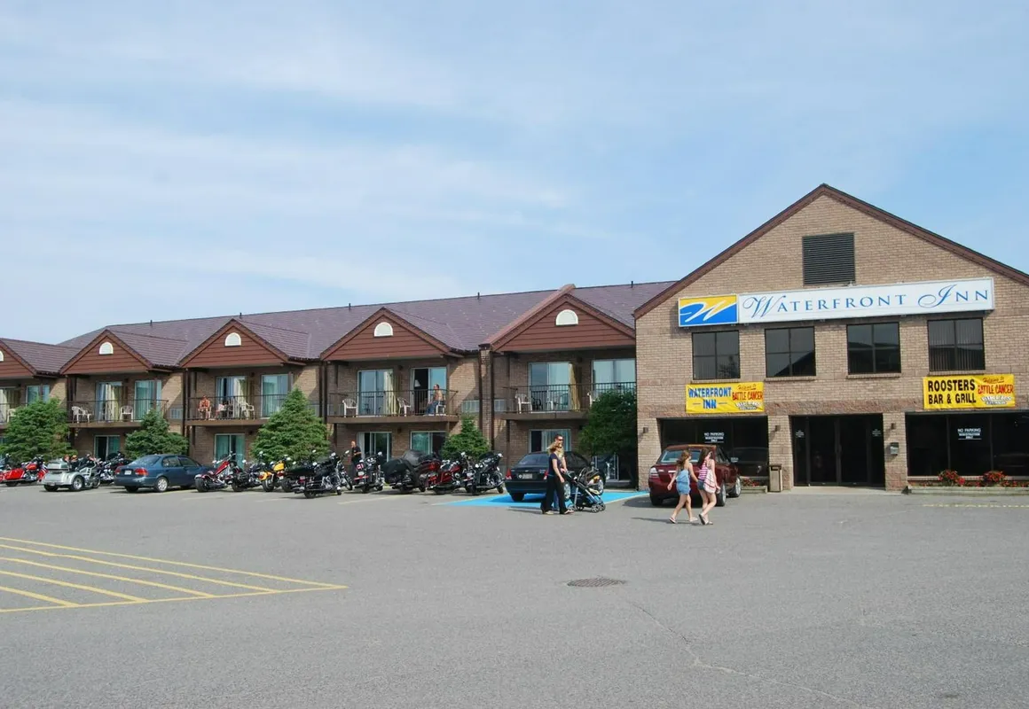 Waterfront Inn hotel hero