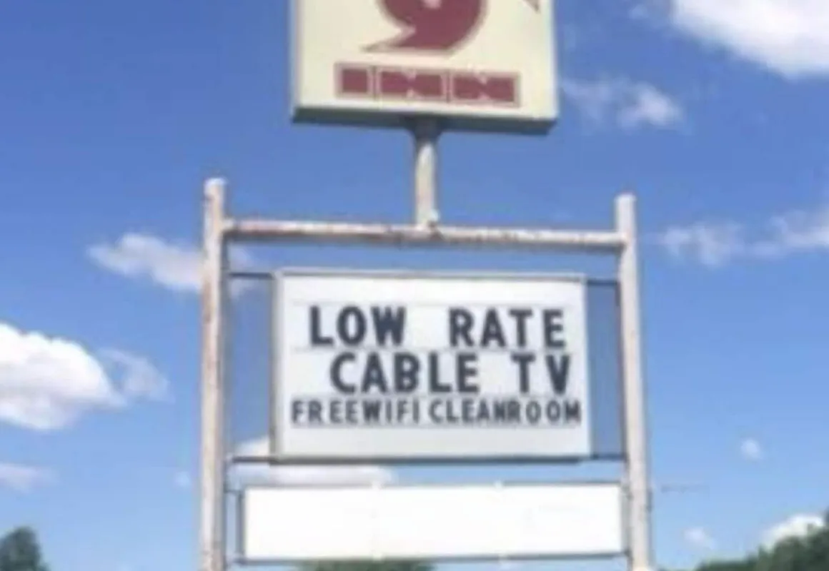 Super9 inn hotel hero