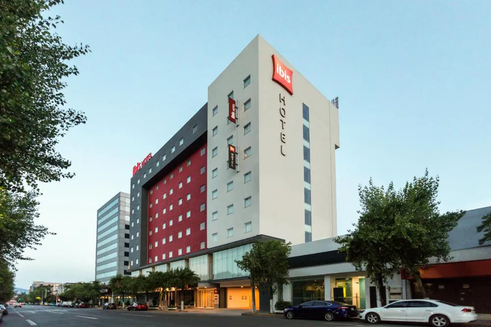 ibis Mexico Tlalnepantla hotel hero