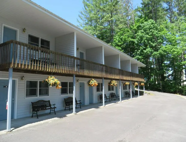 Bayside Inn & Marina hotel detail image 2