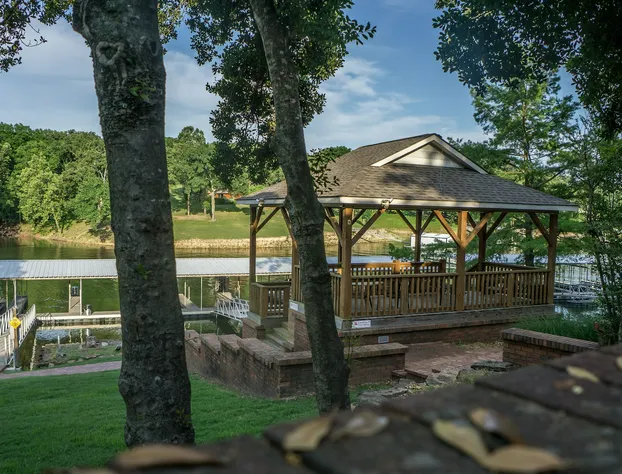 Candlewyck Cove Resort hotel detail image 2
