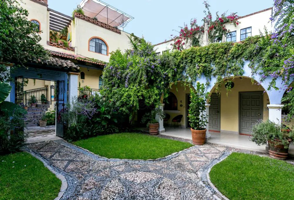 Casa de la Noche hotel hero