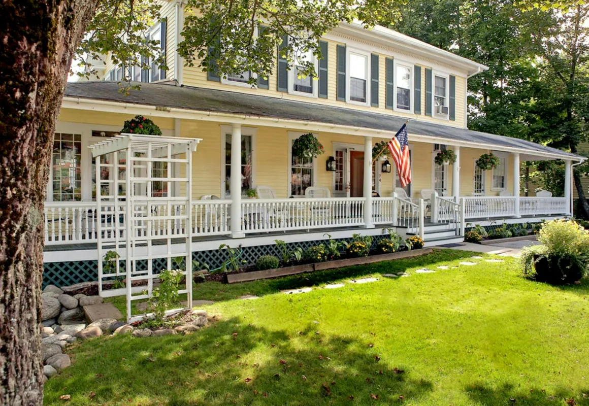 Holbrook House hotel hero