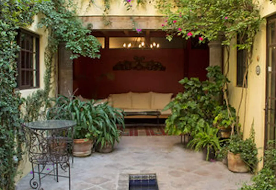 Casa de la Mañana hotel hero