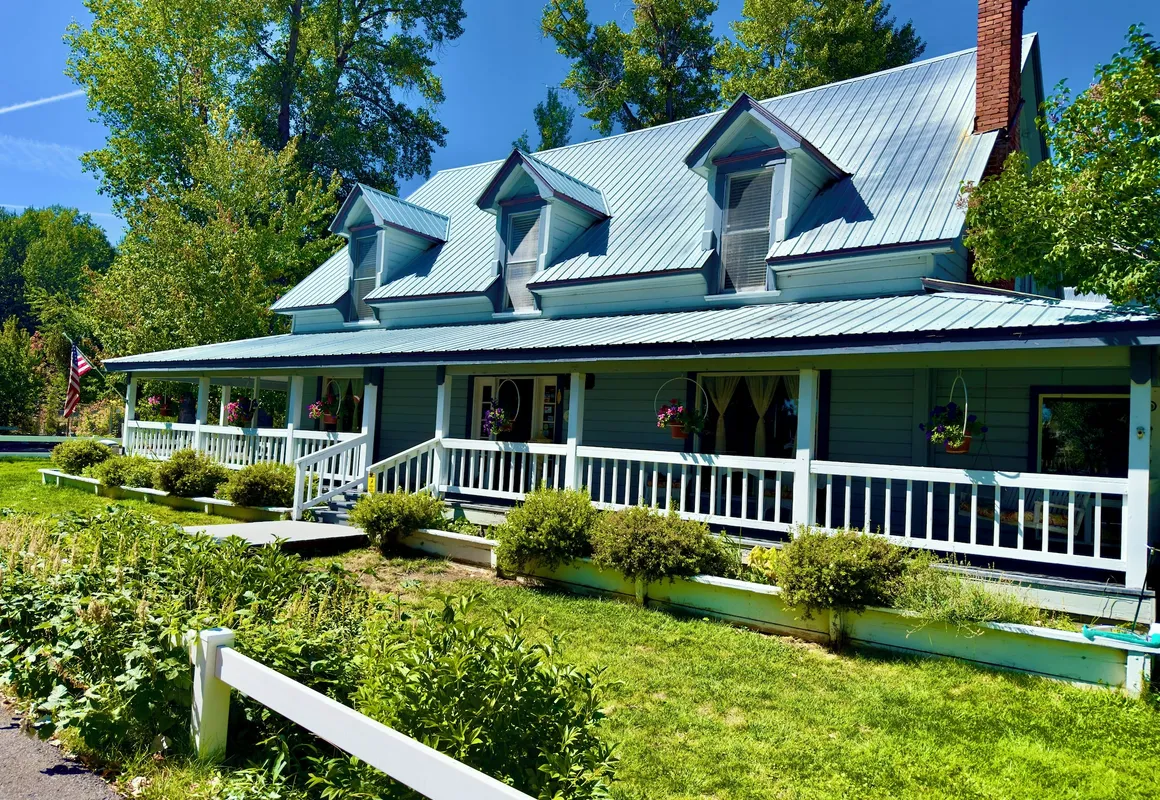 The Bidwell House hotel hero