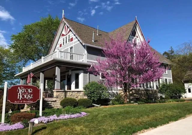 Astor House hotel hero