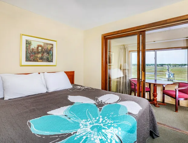 Sea Spiral Suites & Motel hotel detail image 3