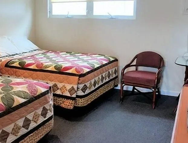 Sun and Surf Motel hotel detail image 2