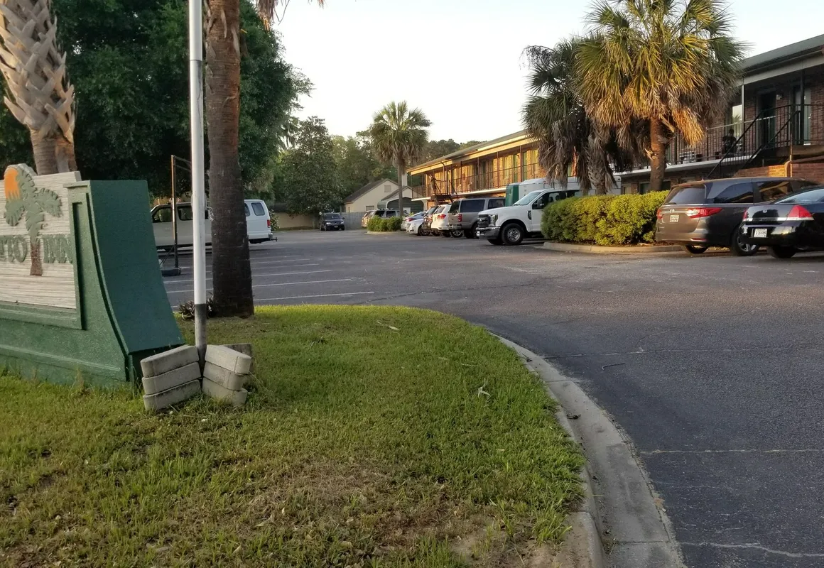 Palmetto Inn hotel hero