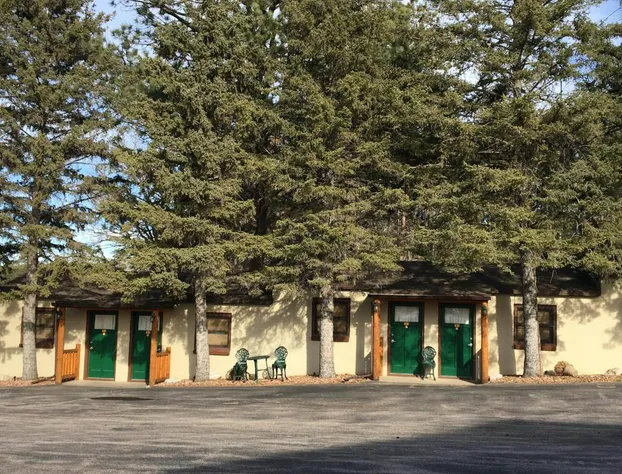 Rockerville Lodge & Cabins hotel detail image 1