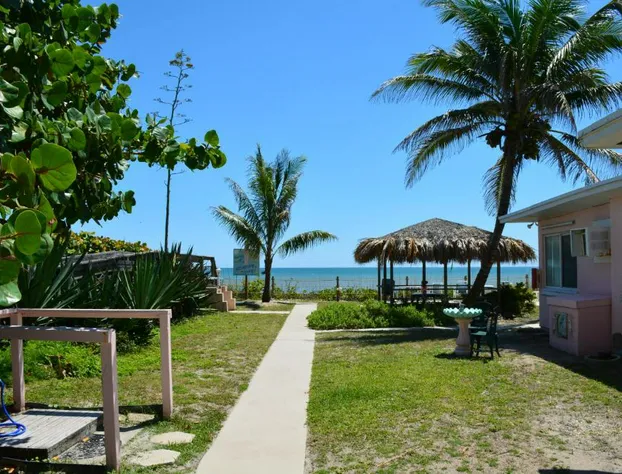 Sea Scape Oceanfront Motel hotel detail image 2