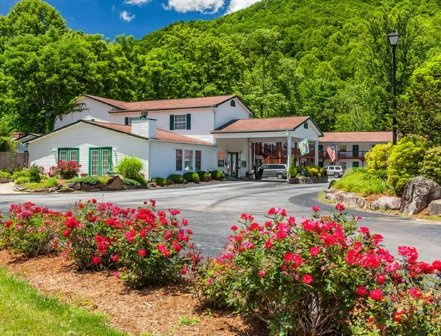 Maggie Valley Creekside Lodge hotel detail image 2