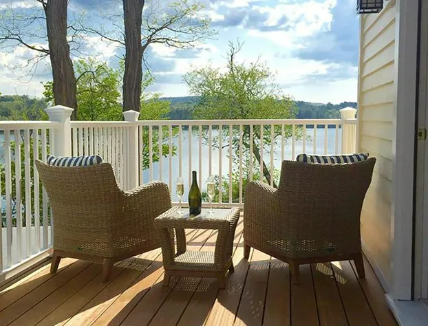 Lakehouse Inn hotel detail image 3