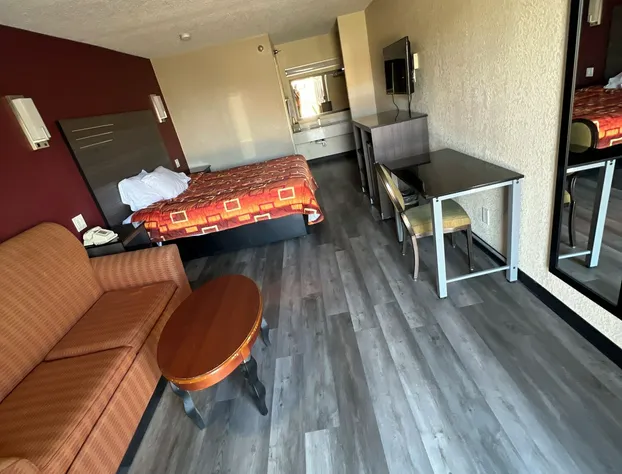 CourtesyStay hotel detail image 4