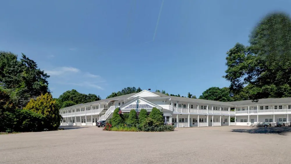 Hamilton Village Inn hotel hero