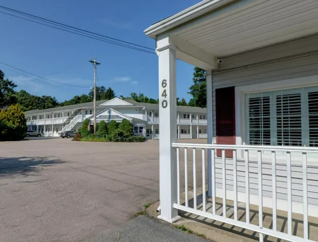 Hamilton Village Inn hotel detail image 3