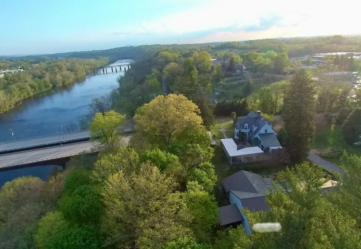 Nesselrod on the New hotel hero