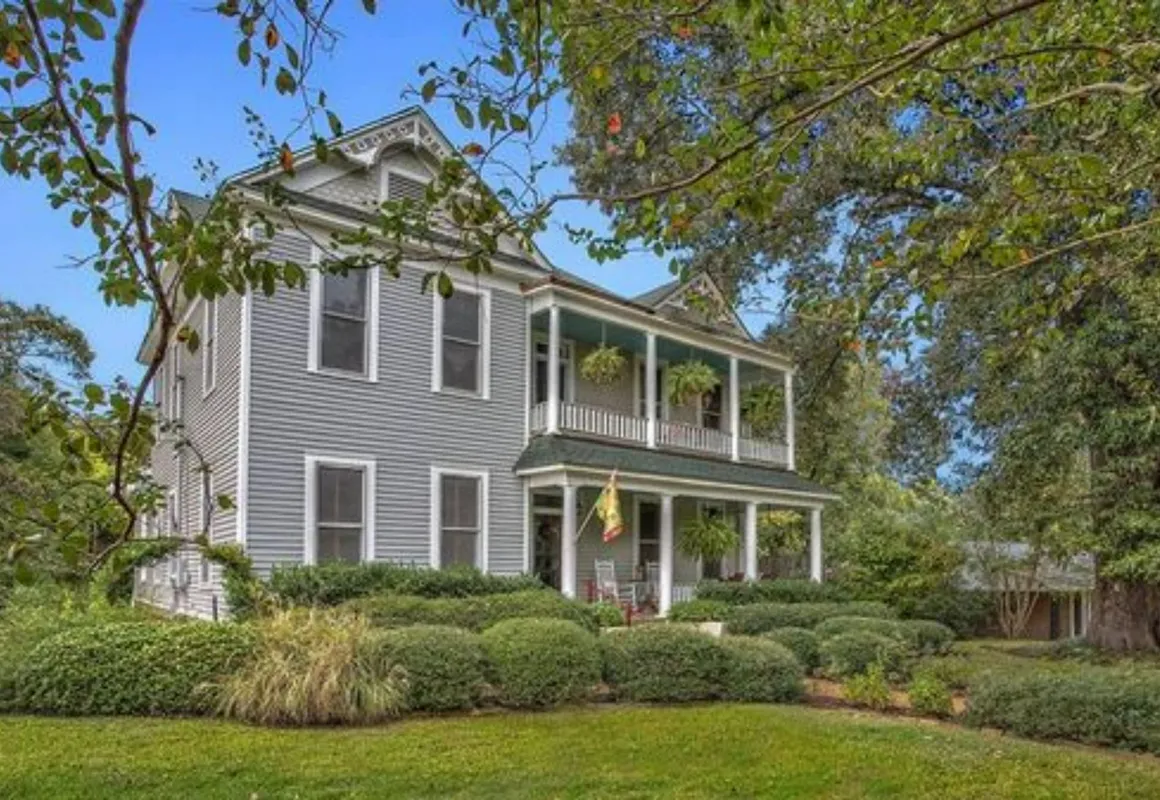 Fig Tree Manor hotel hero