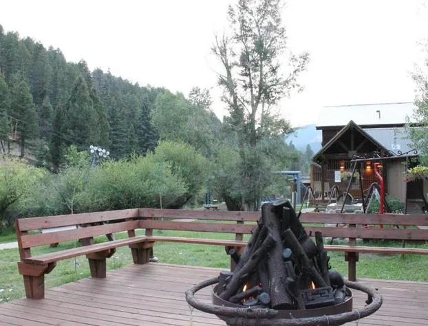 Copper King Lodge hotel detail image 2