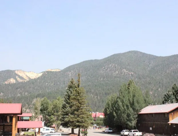 Copper King Lodge hotel detail image 4