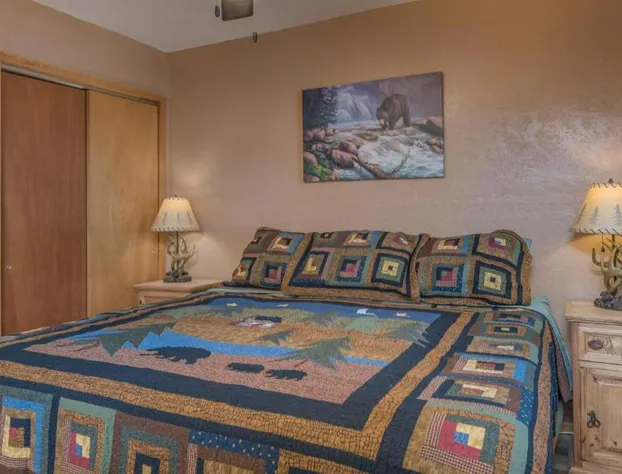 Upper Canyon Inn & Cabins hotel detail image 1