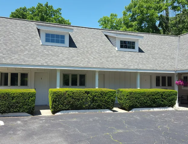 Captain's Quarters Motel hotel detail image 2