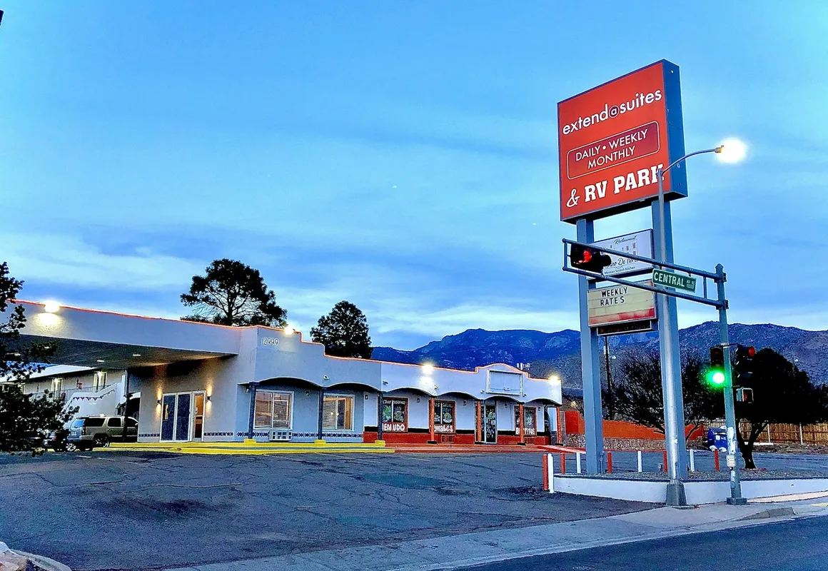 Extend a Suites & RV Park hotel hero