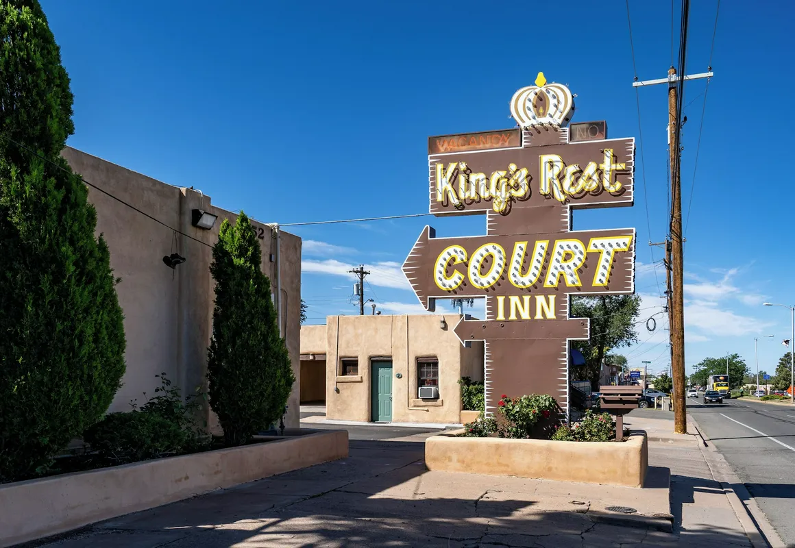 King's Rest Court Inn hotel hero