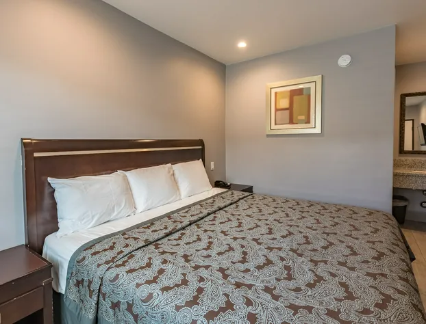 Plaza Inn hotel detail image 3