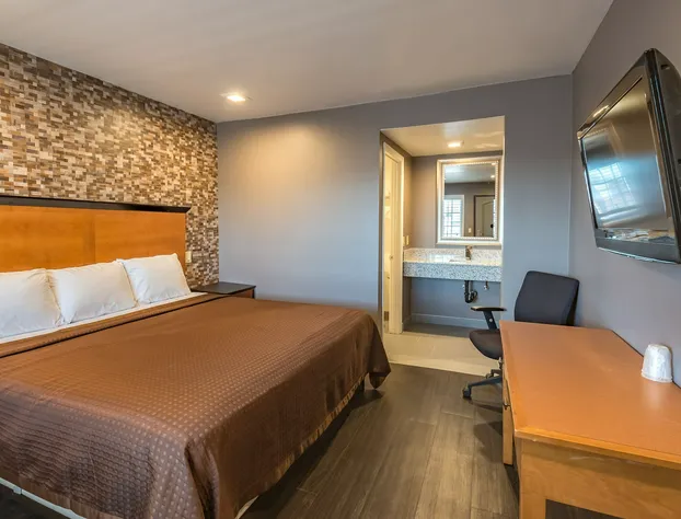 Plaza Inn hotel detail image 4