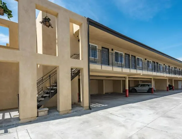 Plaza Inn hotel detail image 3