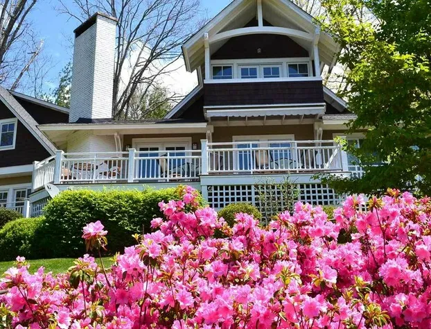 Arbor House of Black Mountain hotel detail image 1