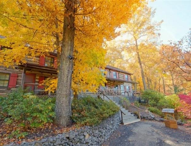 Sugar Tree Inn hotel detail image 4