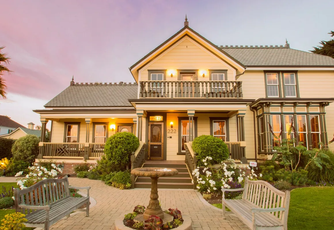 Cass House Cayucos hotel hero