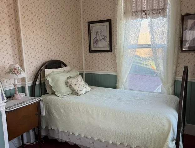 Roseberry House Bed & Breakfast hotel detail image 3