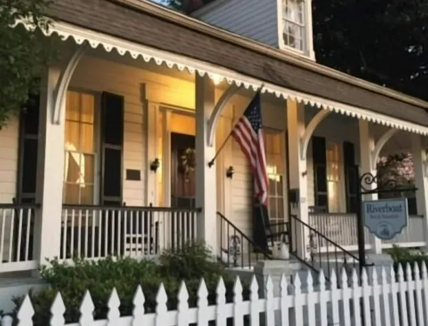 Riverboat Bed & Breakfast hotel detail image 3
