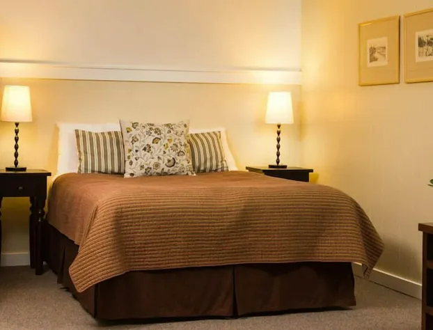 Land's End at Cannon Beach hotel detail image 4