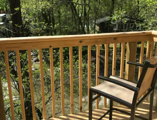 The Riverside Lodge at Chimney Rock hotel detail image 4