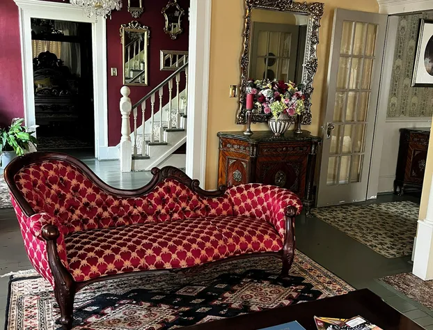 Commodore Bed and Breakfast hotel detail image 2