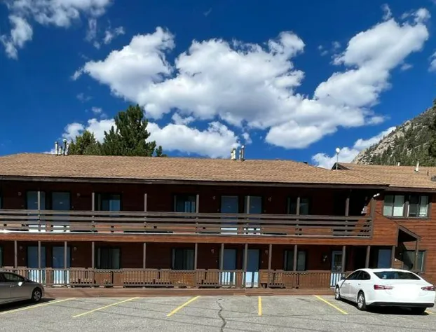 June Lake Villager hotel detail image 2