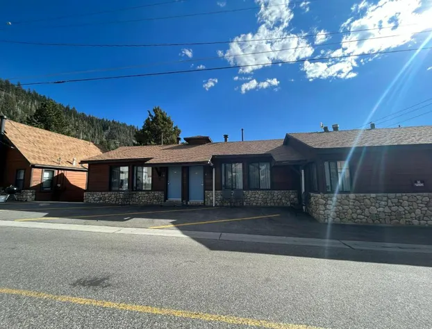 June Lake Villager hotel detail image 2