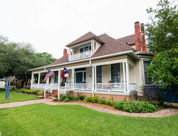 Kennedy Manor B&B hotel detail image 2