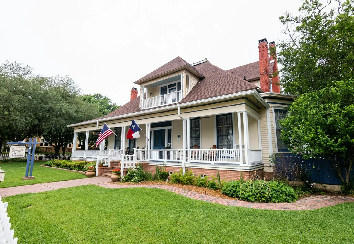 Kennedy Manor B&B hotel hero